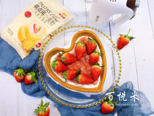 桃心草莓蛋糕,滿滿的草莓香氣,漂亮又美味